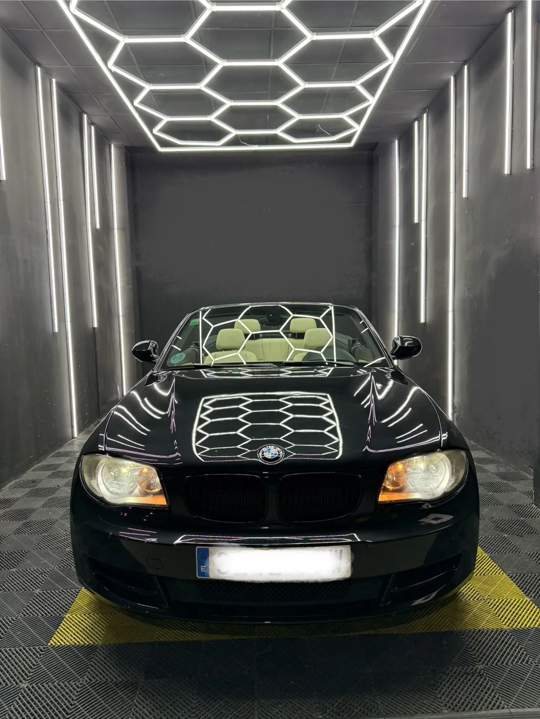 Photograph of the BMW 1 Series Convertible in the RoadStar fleet