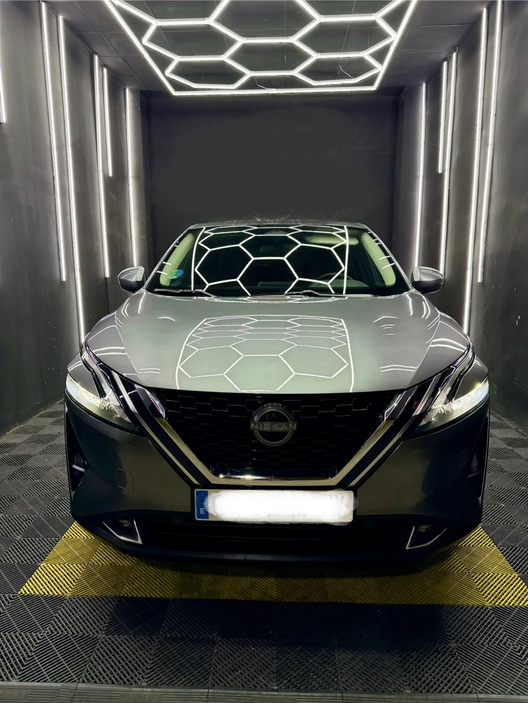 Photograph of the Nissan Qashqai in the RoadStar fleet
