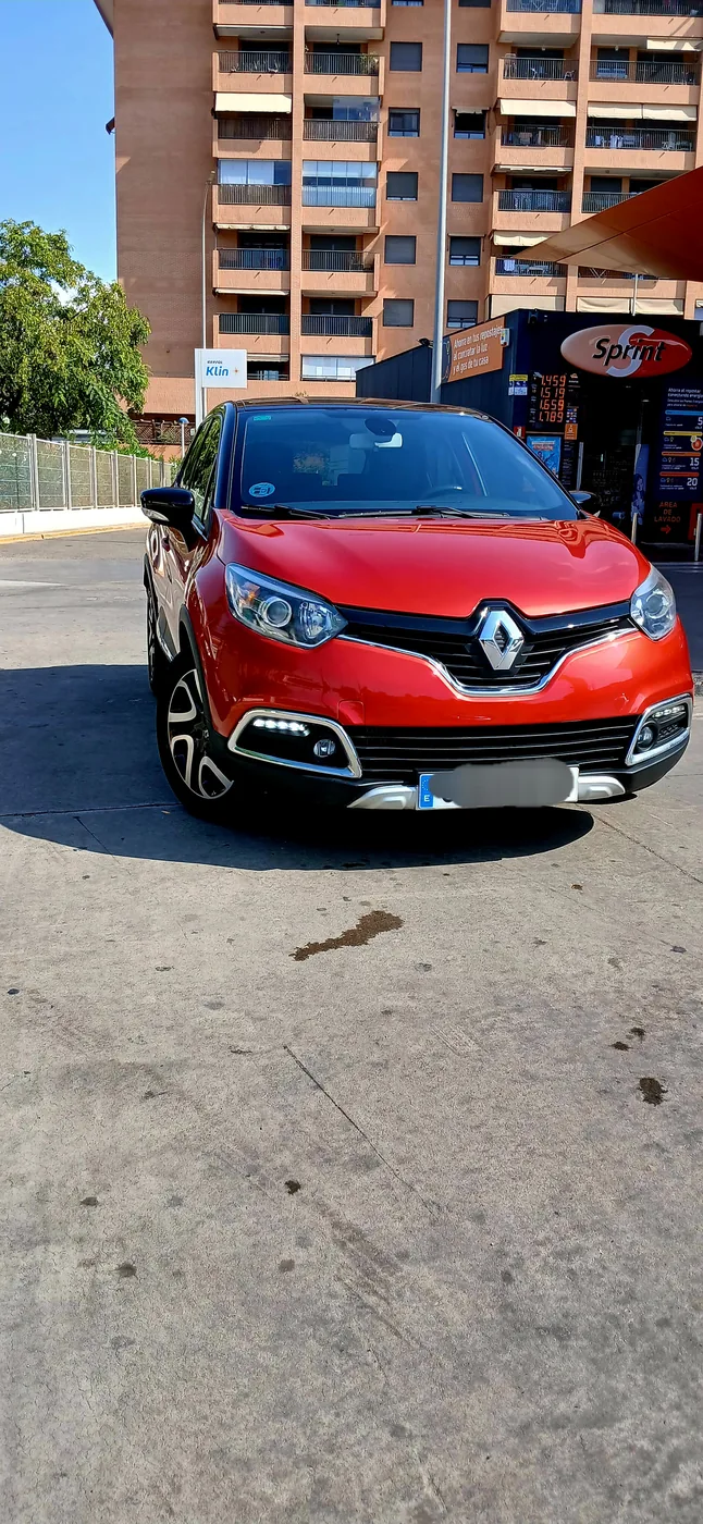 Photograph of the Renault Captur in the RoadStar fleet