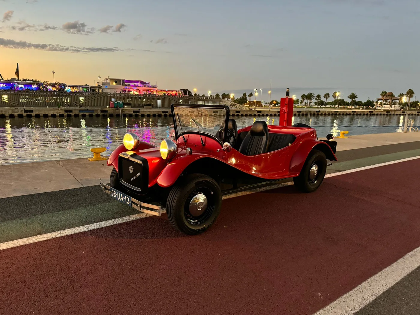 Photograph of the Classic Convertible Buggy in the RoadStar fleet